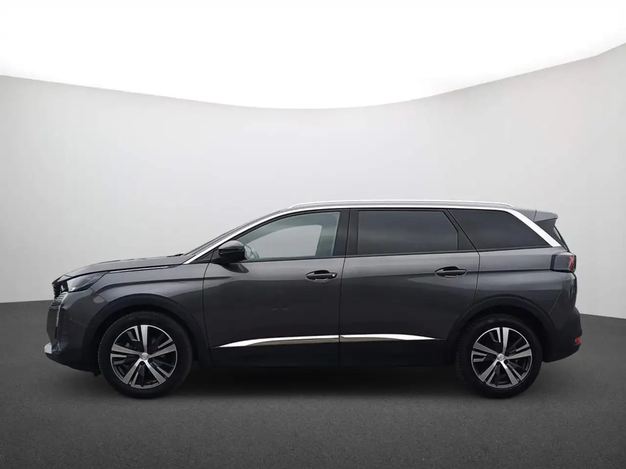 Peugeot 5008 Hybrid 136 Allure Pack — معرض صور السيارة 4