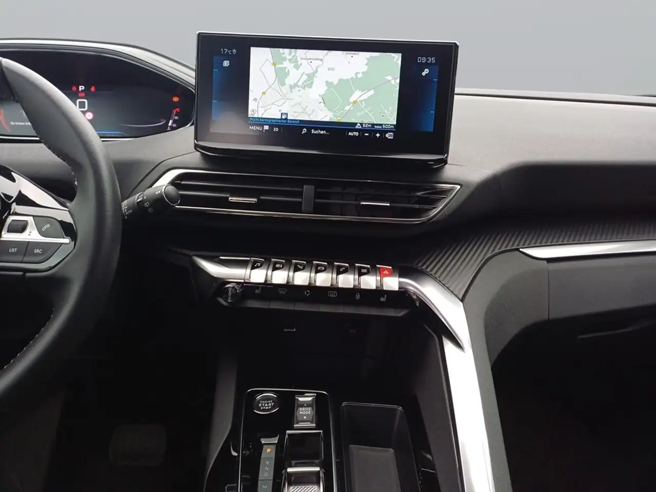 Peugeot 5008 Hybrid 136 Allure Pack — معرض صور السيارة 12