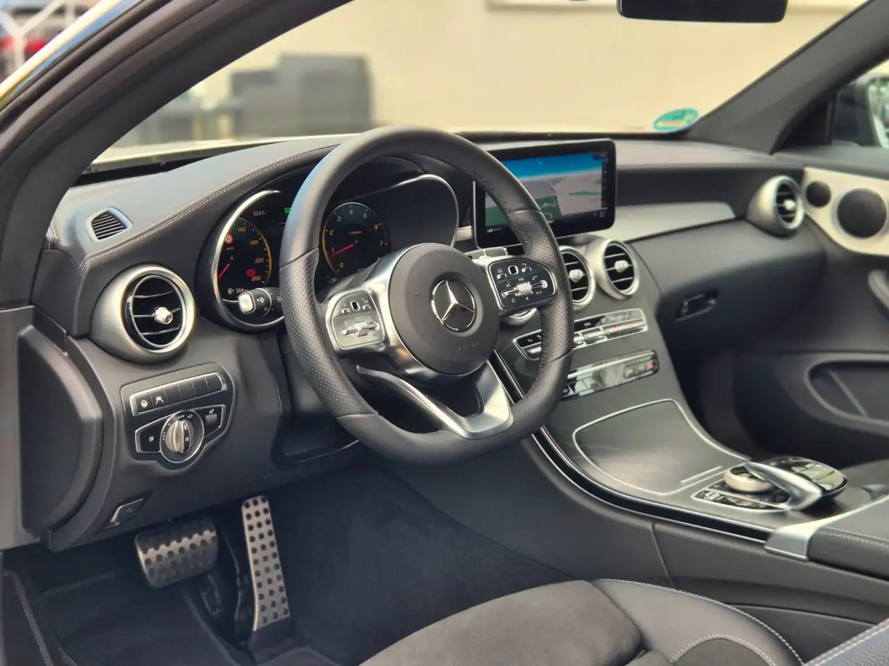 Mercedes-Benz C 200 C200 Coupé AMG Line Multibeam Pano Night Keyless — Galerie du véhicule 20