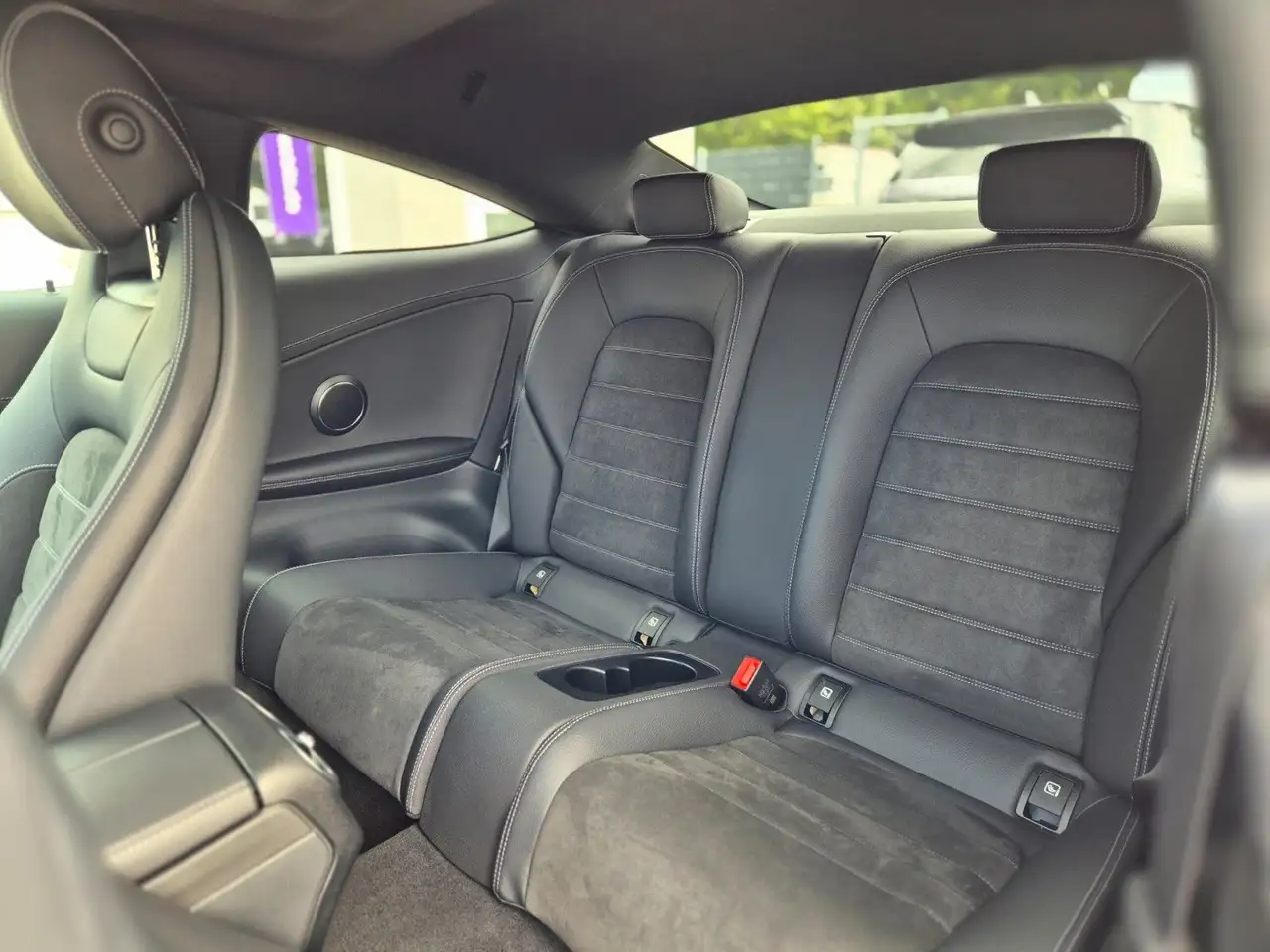 Mercedes-Benz C 200 C200 Coupé AMG Line Multibeam Pano Night Keyless — Galerie du véhicule 18