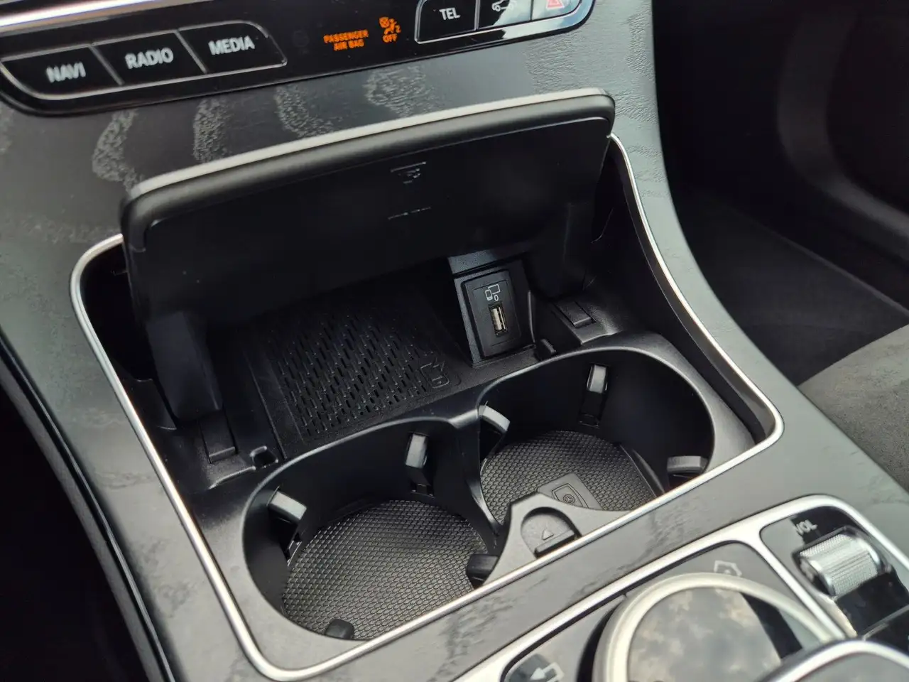 Mercedes-Benz C 200 C200 Coupé AMG Line Multibeam Pano Night Keyless — Galerie du véhicule 29