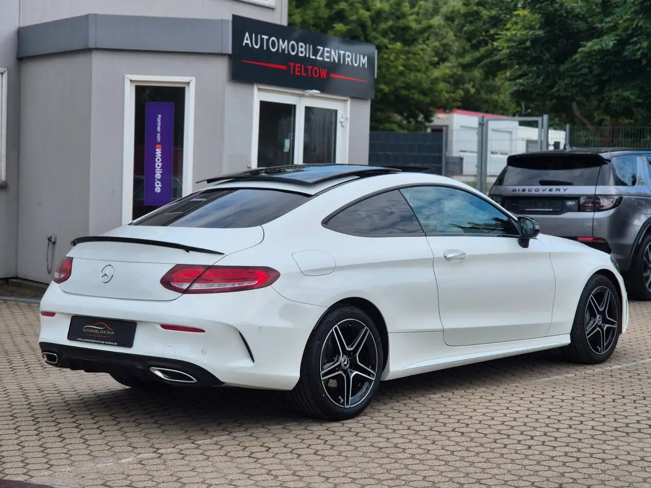 Mercedes-Benz C 200 C200 Coupé AMG Line Multibeam Pano Night Keyless — Galerie du véhicule 10