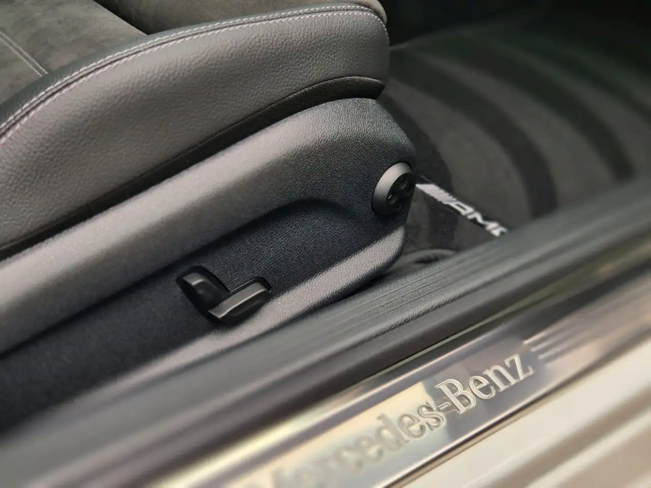 Mercedes-Benz C 200 C200 Coupé AMG Line Multibeam Pano Night Keyless — Galerie du véhicule 21