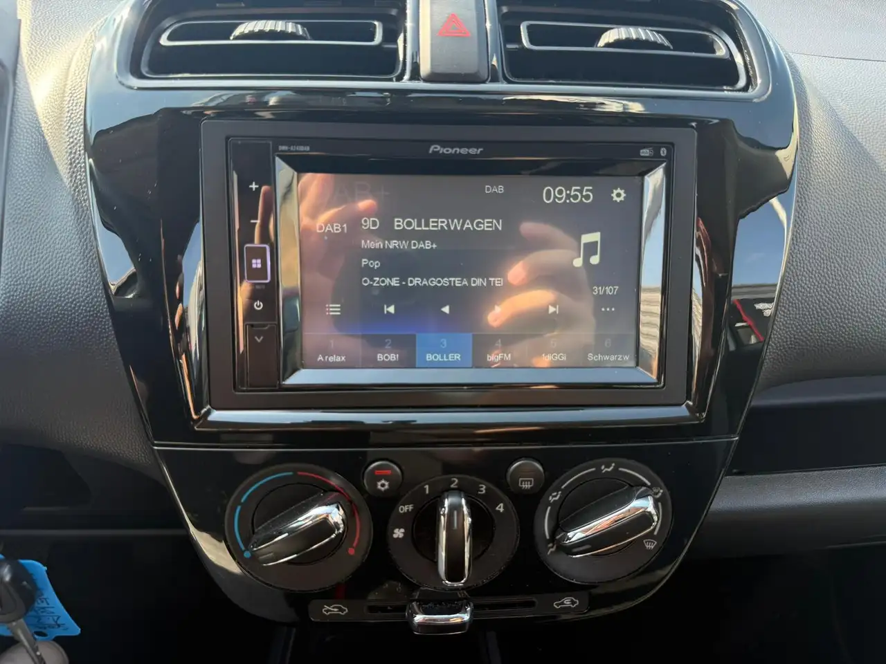 Mitsubishi Space Star 1.2 Select *Klima *DAB *BT — معرض صور السيارة 15