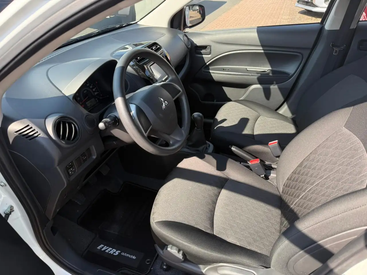 Mitsubishi Space Star 1.2 Select *Klima *DAB *BT — معرض صور السيارة 8