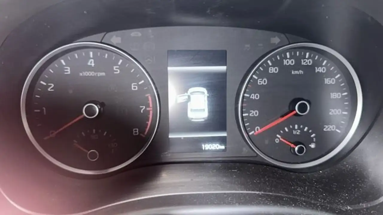 Kia Stonic 1.0 T-GDi MHEV Drive 100 — معرض صور السيارة 15