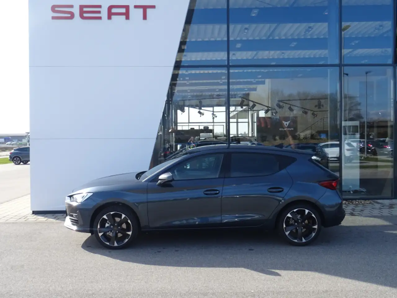 CUPRA Leon Leon 1.5 TSI ACT 150PS Navi ACC Sitzheiz. Kamera P — Pfatter