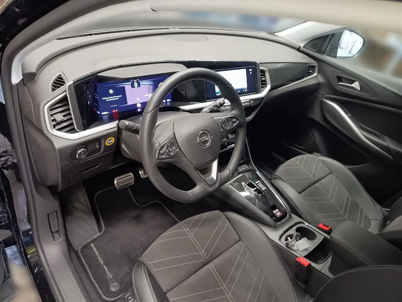 Opel Grandland Grandland 1.6 PHEV Ultimate Navi Matrix ACC 360° — Vehicle gallery 9