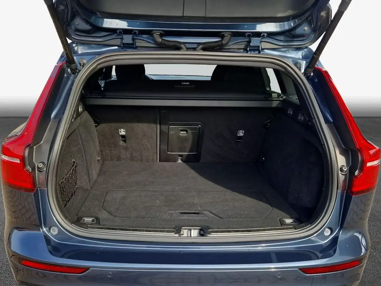 Volvo V60 B4 B DKG Plus Bright Teil-Leder Audio HK 360°V — معرض صور السيارة 8