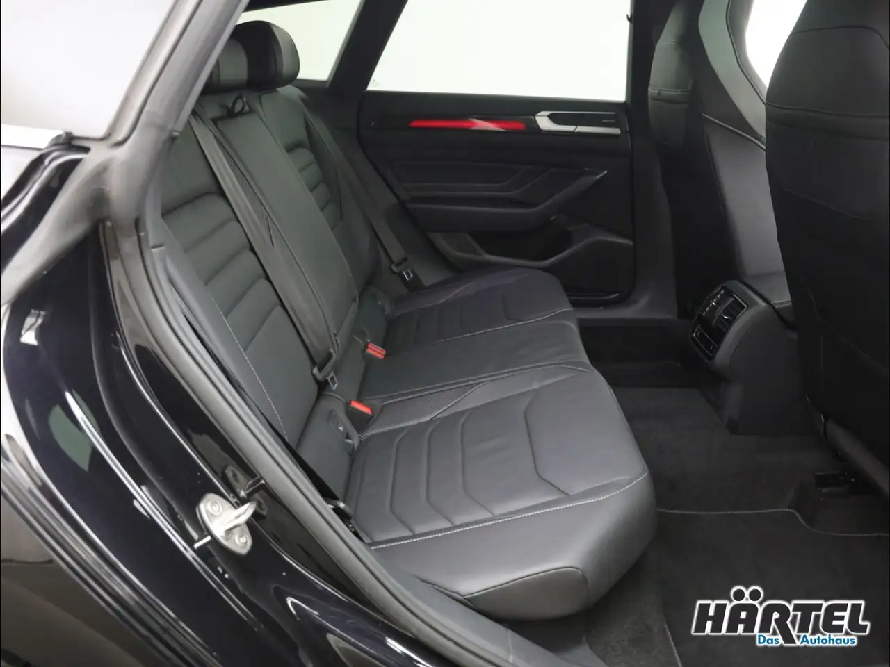 Volkswagen Arteon SHOOTING BRAKE R-LINE 2.0 TSI DSG Bluetooth — Vehicle gallery 7