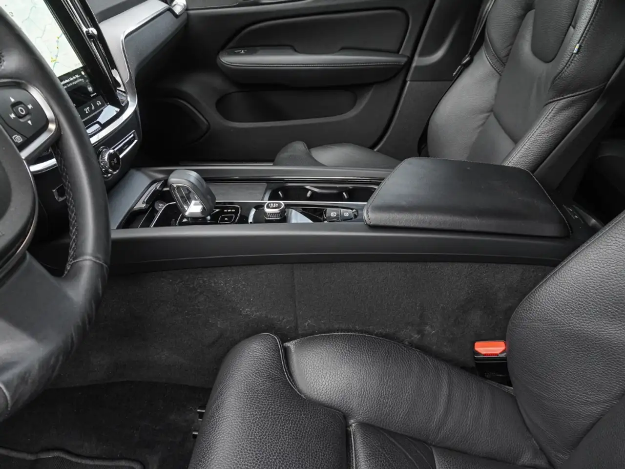 Volvo V60 Kombi Core AHK Digitales Cockpit Memory Sitze Soun — Vehicle gallery 15
