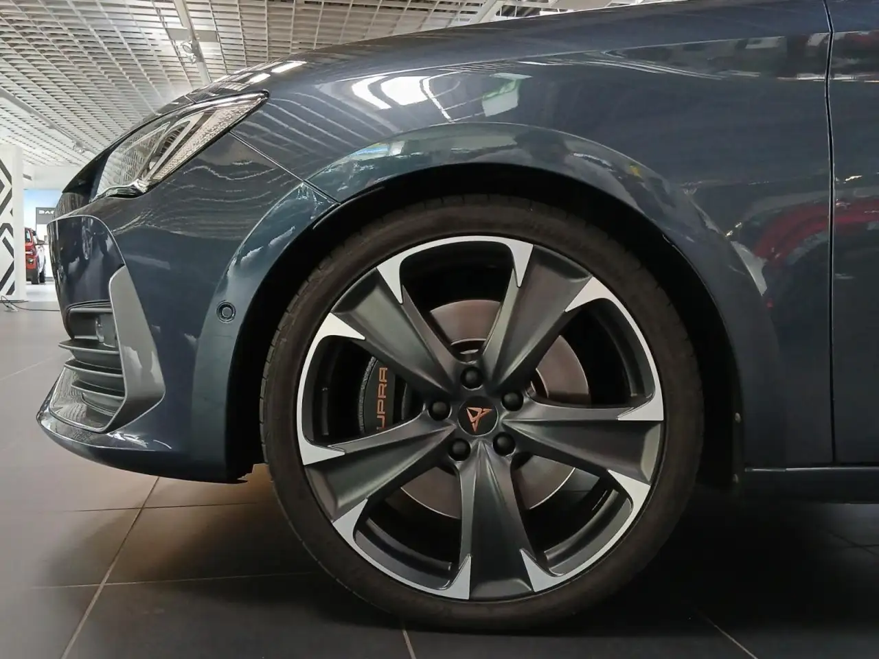 CUPRA Leon VZ 2.0 TSI Beats, Travel Ass., SHZ, Kessy Klima — Galerie du véhicule 7