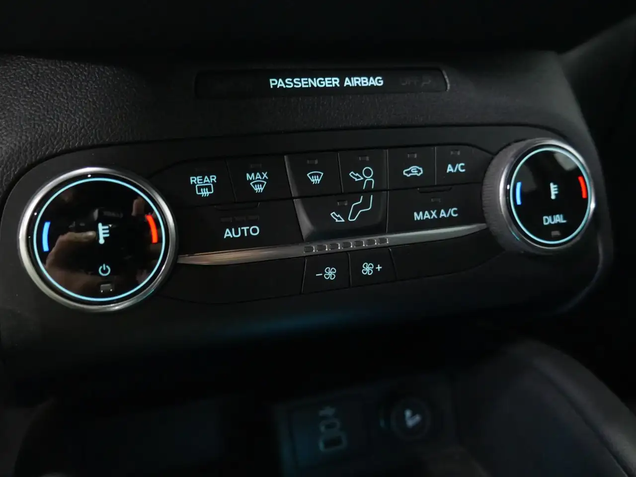 Ford Kuga ST-Line X 2.5 Duratec PHEV 165kW Auto — Vehicle gallery 13