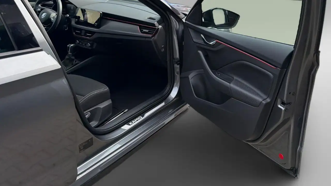 Skoda Kamiq Monte Carlo MATRIX PANO ALU SHZ — Galerie du véhicule 20