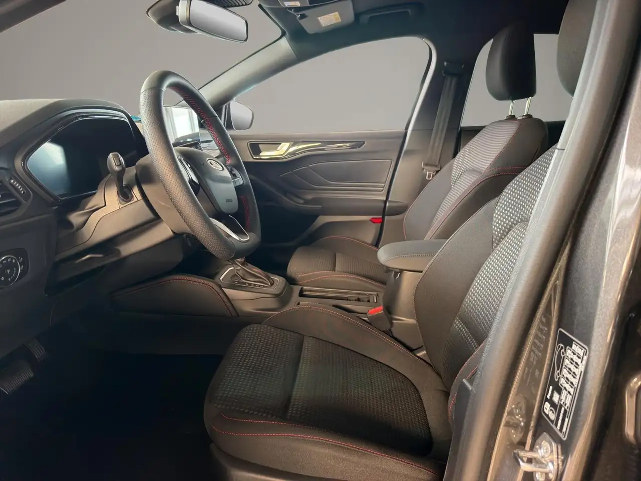 Ford Focus 1,0 EcoBoost Hyb. 114kW ST-Line X Tur AT — معرض صور السيارة 19