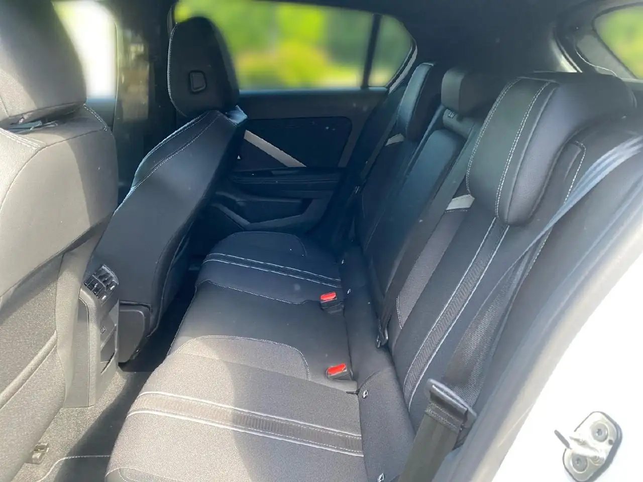 Opel Astra GS ALU / NAVI / SHZ / 360° / HUD / HIFI — Galerie du véhicule 11