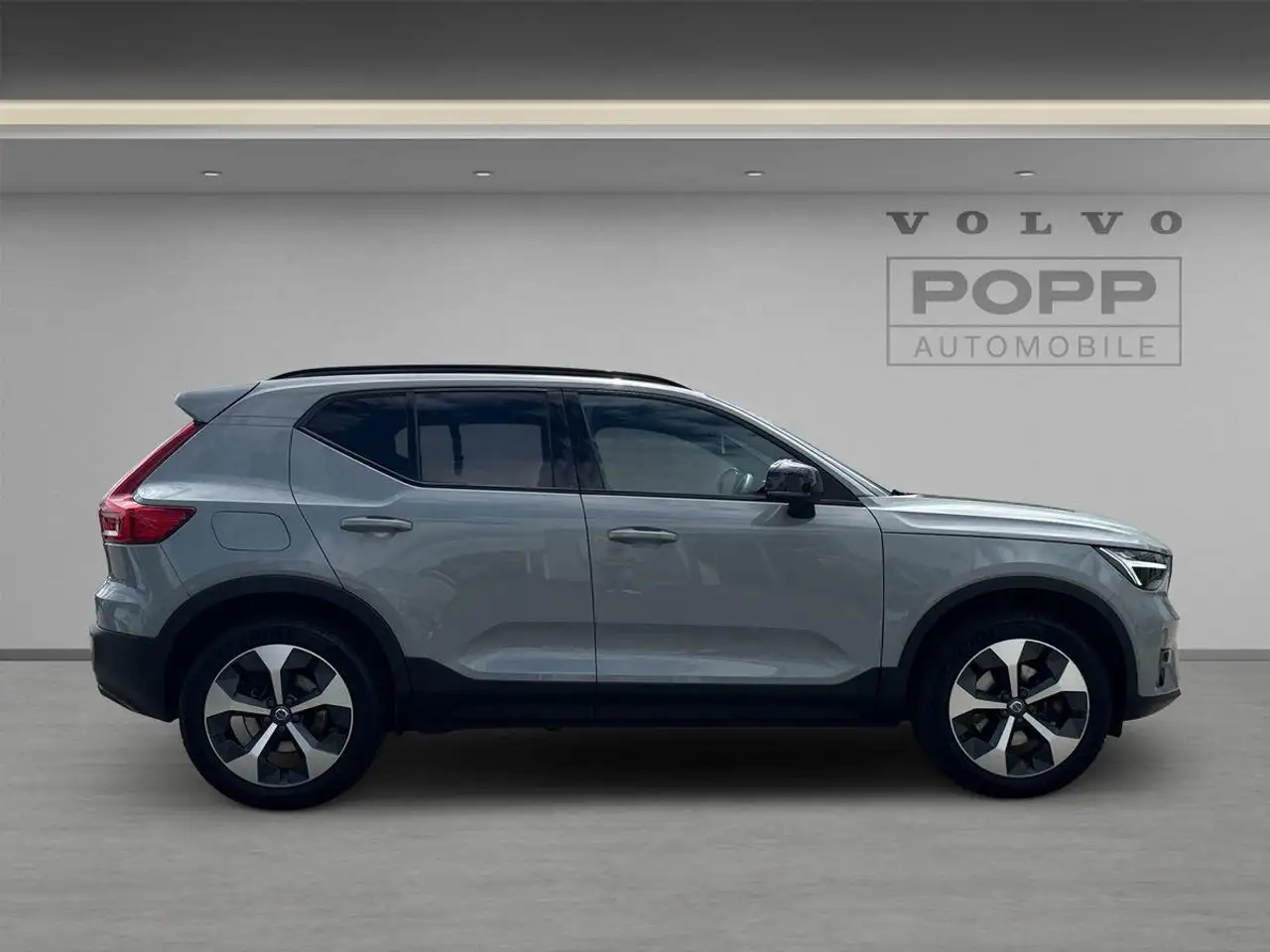 Volvo XC40 B3 FWD Plus Dark ACC CAM H&K LED LHZ SHZ — معرض صور السيارة 7