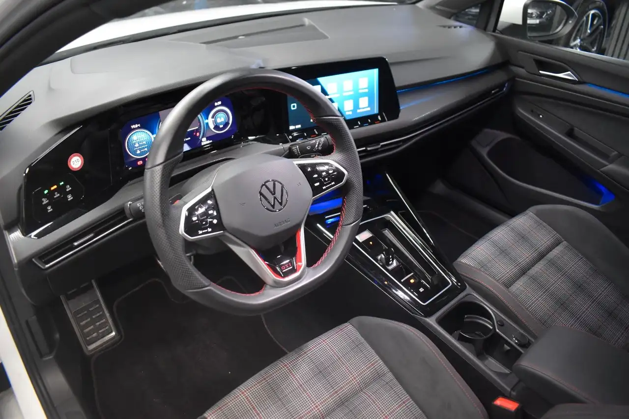 Volkswagen Golf 8 Lim. GTI*LED*SHZ*VIRTUAL*PDC*NAVI* — Vehicle gallery 11