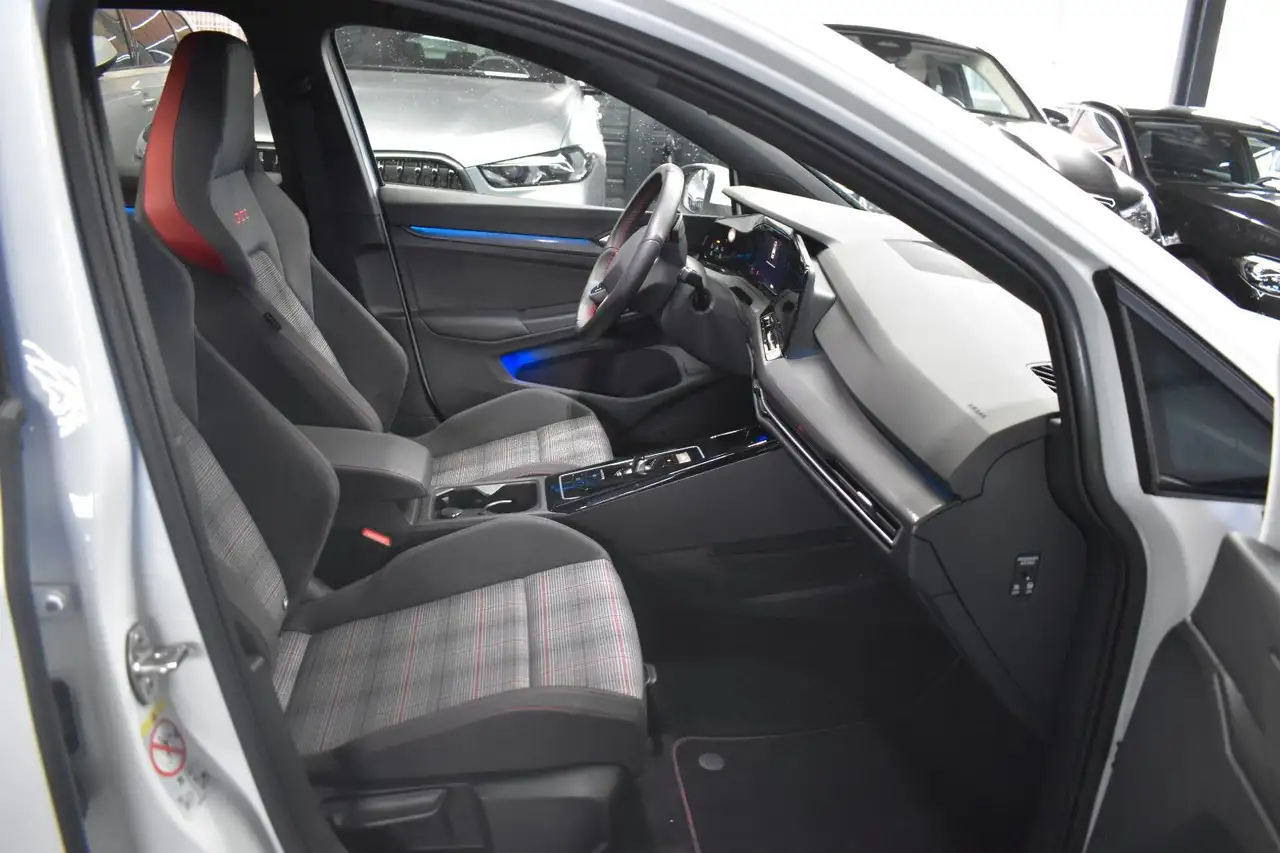 Volkswagen Golf 8 Lim. GTI*LED*SHZ*VIRTUAL*PDC*NAVI* — Vehicle gallery 8