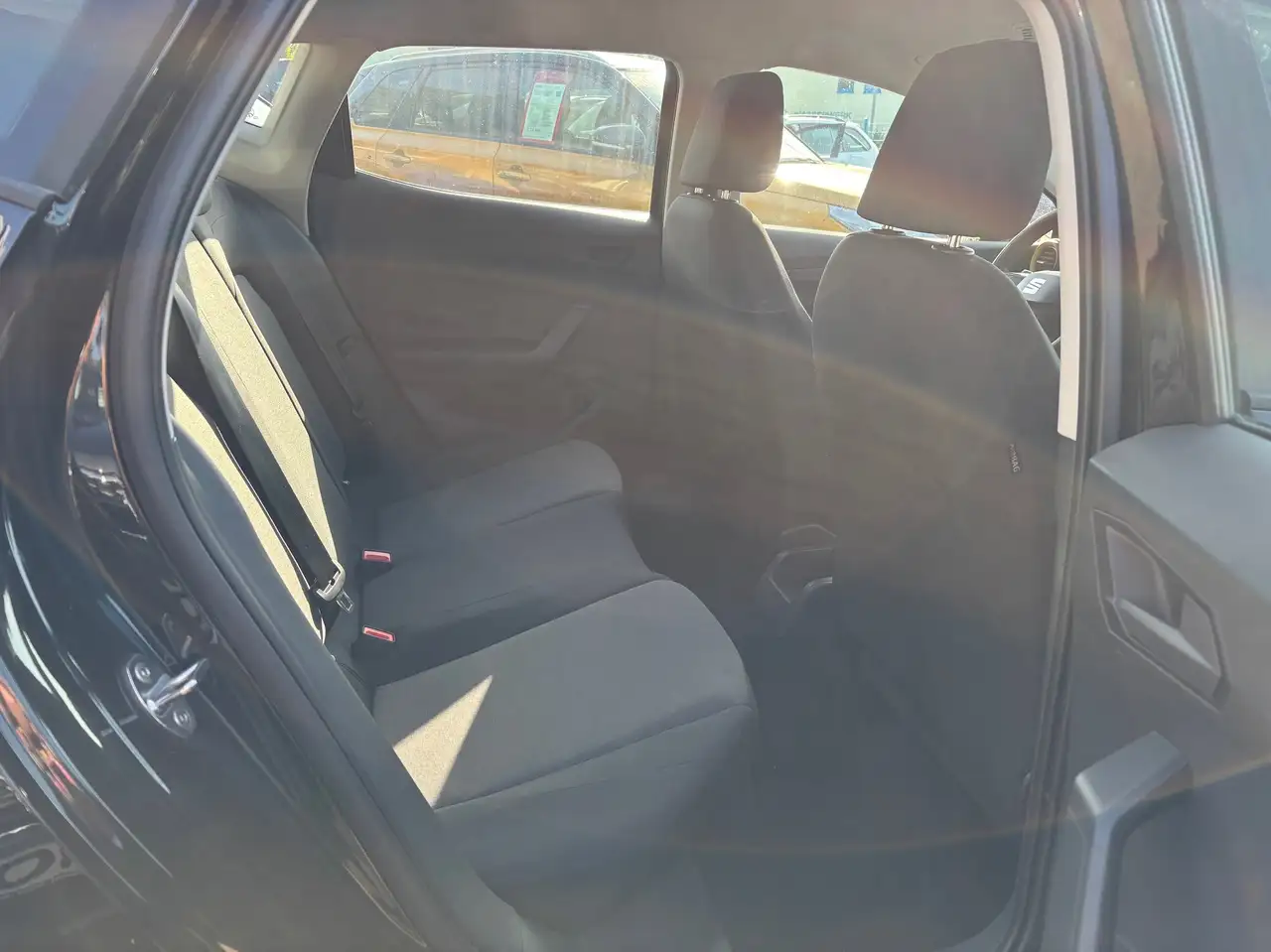 SEAT Ibiza 1.0 TSI Reference, KLIMA, WINTER-PAKET, LED, TEMPOMAT, FULLLINK, — Galerie du véhicule 20