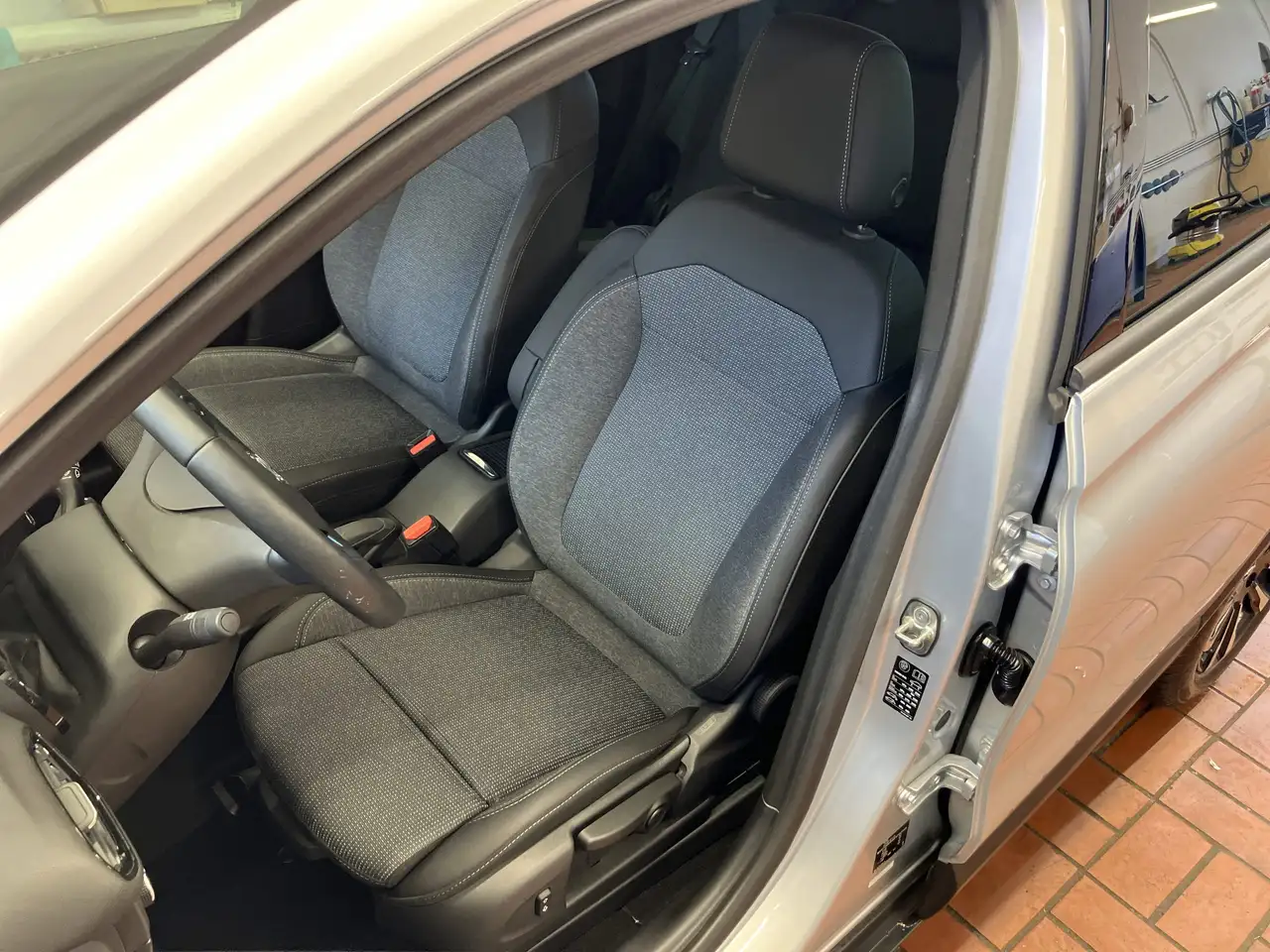 Opel Crossland 1.2 Turbo ElegancePaket LED+Nav+SHZ+Kam — معرض صور السيارة 8