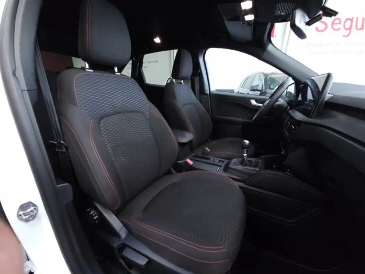 Ford Kuga 1.5 T ECOBOOST 150 CV — Galería del vehículo 12