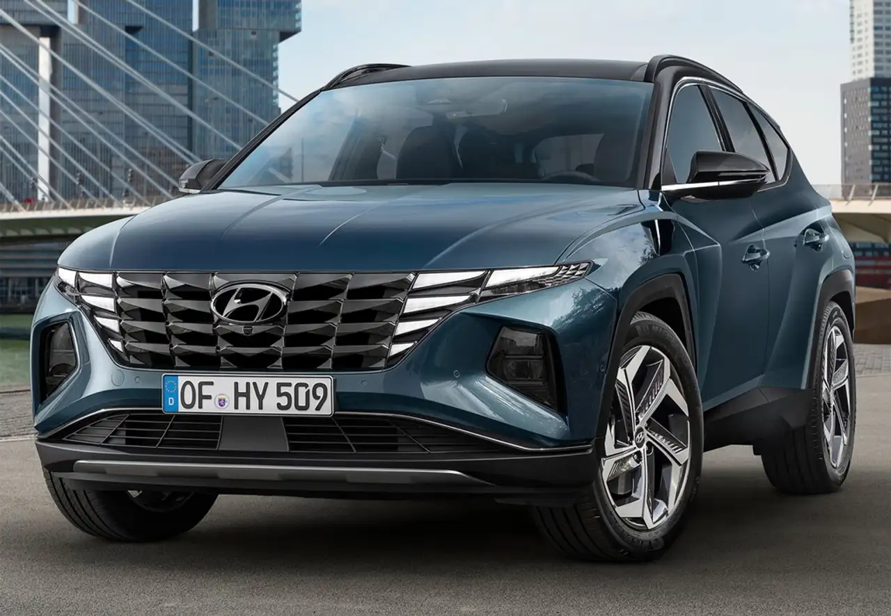 Hyundai TUCSON 1.6 TGDI HEV Maxx Sky AT — Vehicle gallery 2