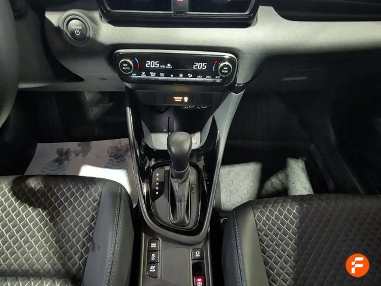 Toyota Yaris 120H 1.5 Active Plus — Vehicle gallery 20