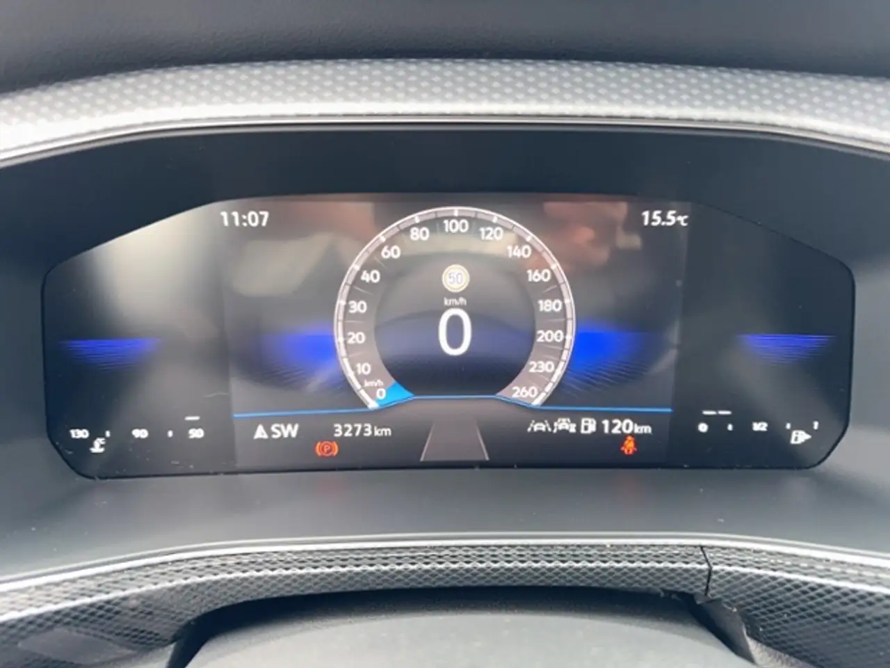Volkswagen T-Cross LIFE 1.0 TSI EINPARKHILFE ACC LED NAVI APP-CON KL — Vehicle gallery 10