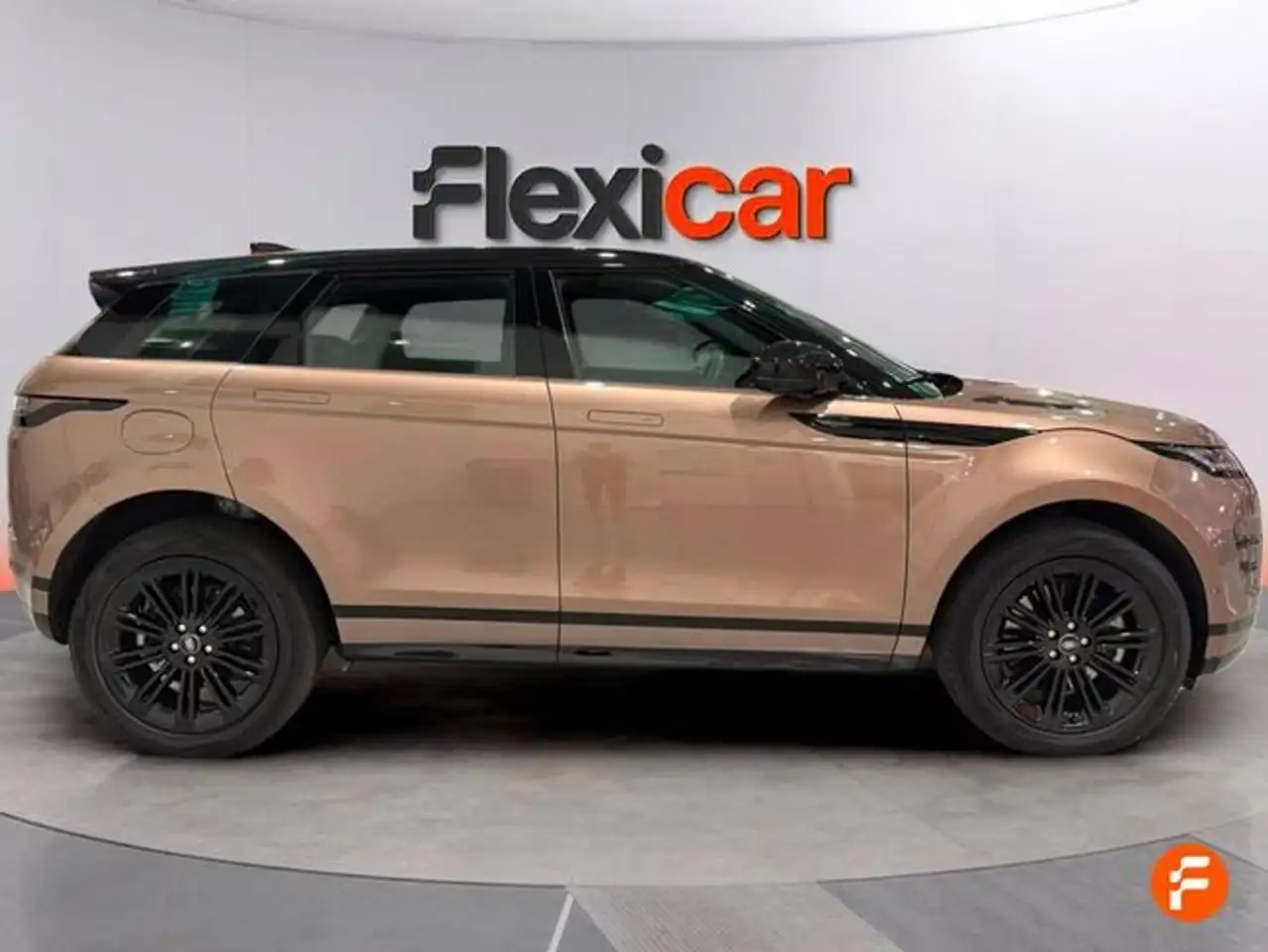 Land Rover Range Rover Evoque 1.5 I3 PHEV Dynamic HSE AWD Auto — Vehicle gallery 9