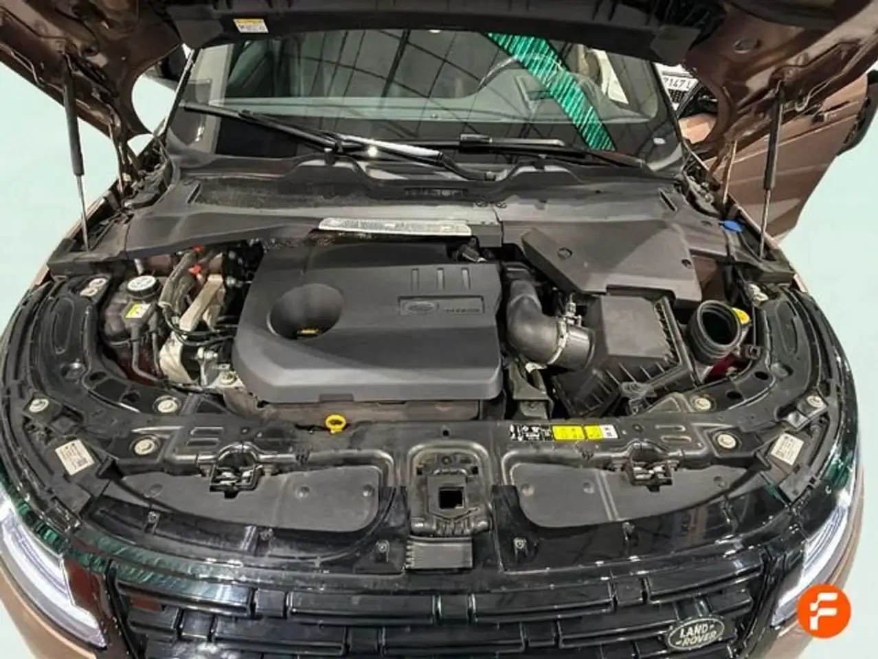 Land Rover Range Rover Evoque 1.5 I3 PHEV Dynamic HSE AWD Auto — Vehicle gallery 26