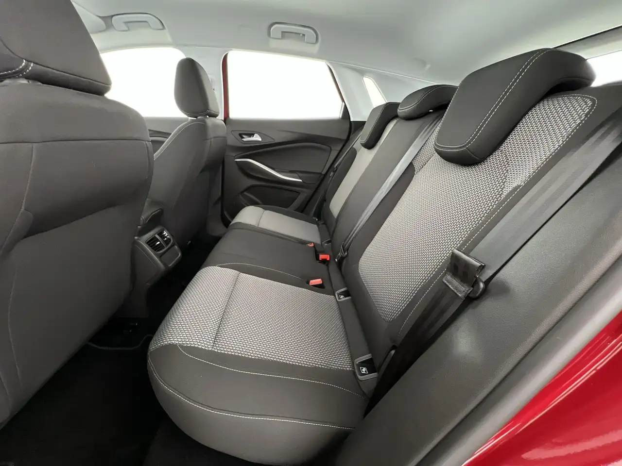 Opel Grandland Enjoy 1.2*PDC*KLIMA*AHK*uvm — معرض صور السيارة 8