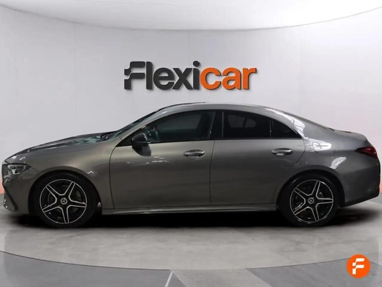 Mercedes-Benz CLA 200 — معرض صور السيارة 4