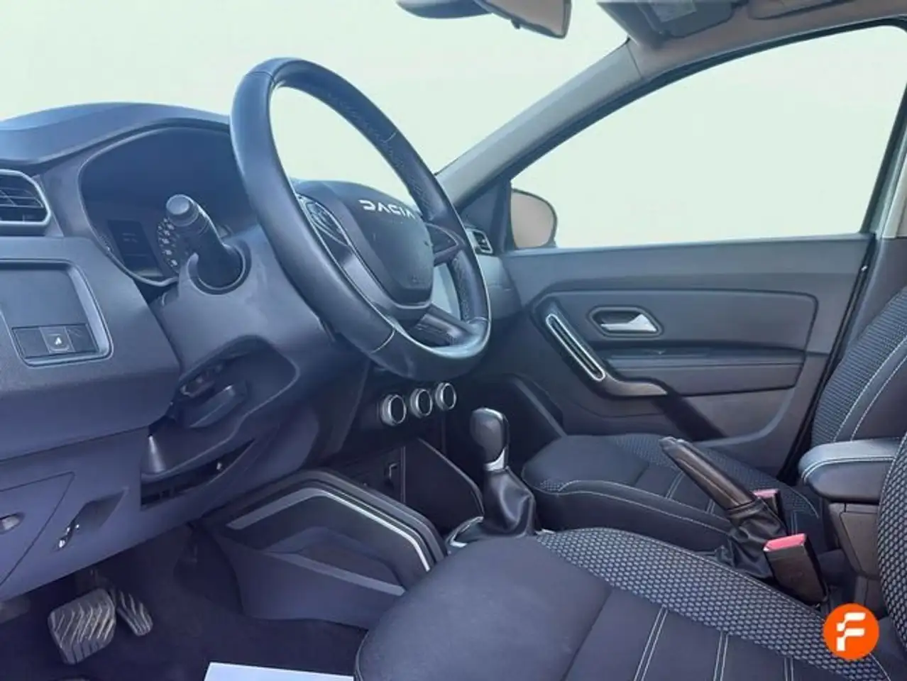 Dacia Duster 1.3 TCe Extreme EDC 4x2 110kW — معرض صور السيارة 11