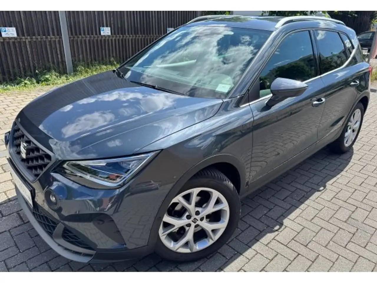 SEAT Arona Arona 1.0 TSI DSG FR /NAVI/KESSY/SHZ — Weinheim