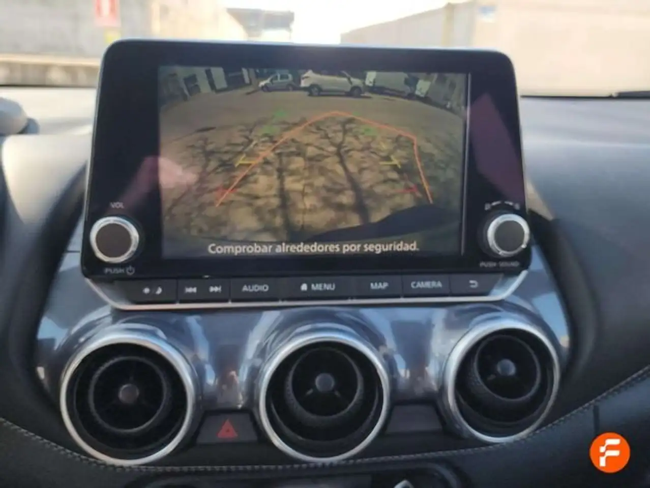 Nissan Juke DIG-T 84 kW (114 CV) 6M/T Acenta — Galerie du véhicule 20