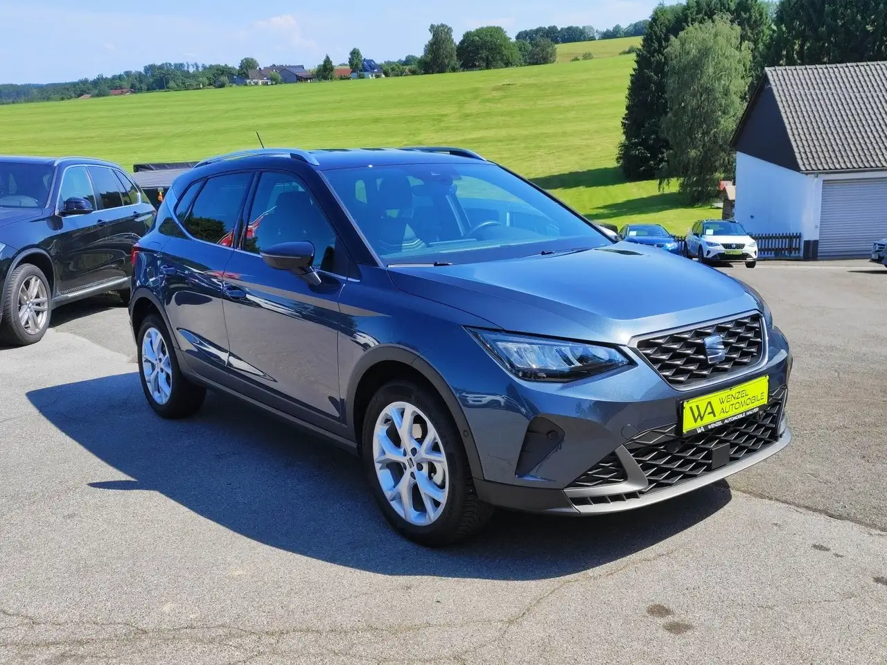 SEAT Arona FR 1.0TSI DSG *KAM*AHK*LED*DAB+*TOTWINKEL — Halver