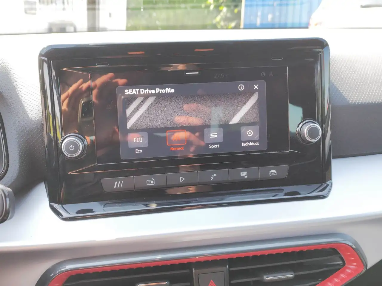 SEAT Arona FR 1.0TSI DSG *KAM*AHK*LED*DAB+*TOTWINKEL — Galería del vehículo 23