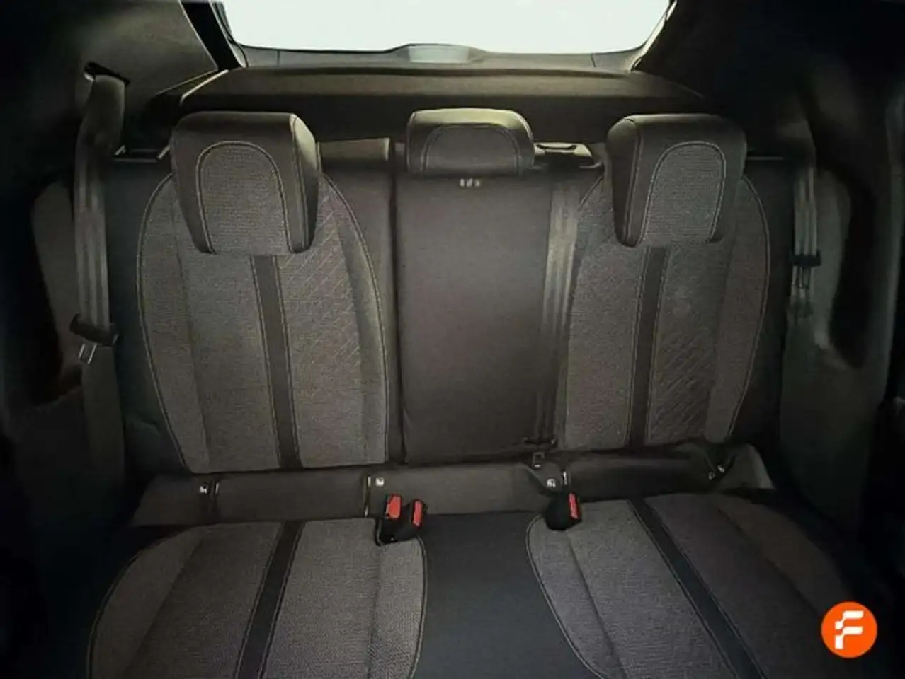 Peugeot 2008 1.2 PureTech S&S Allure EAT8 130 — معرض صور السيارة 25