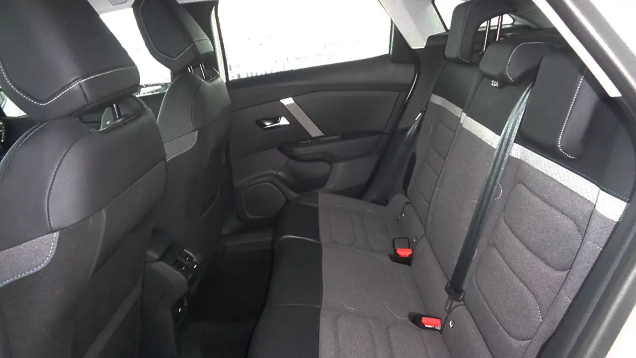 Citroen C4 PURETECH PLUS — معرض صور السيارة 8