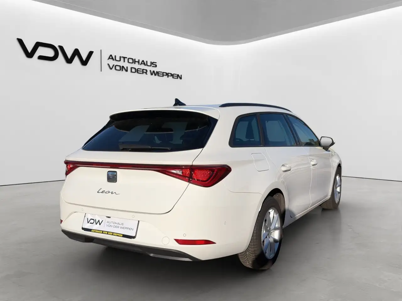 SEAT Leon ST TSI Style Edition ACC Matrix Kamera SHZ — معرض صور السيارة 9