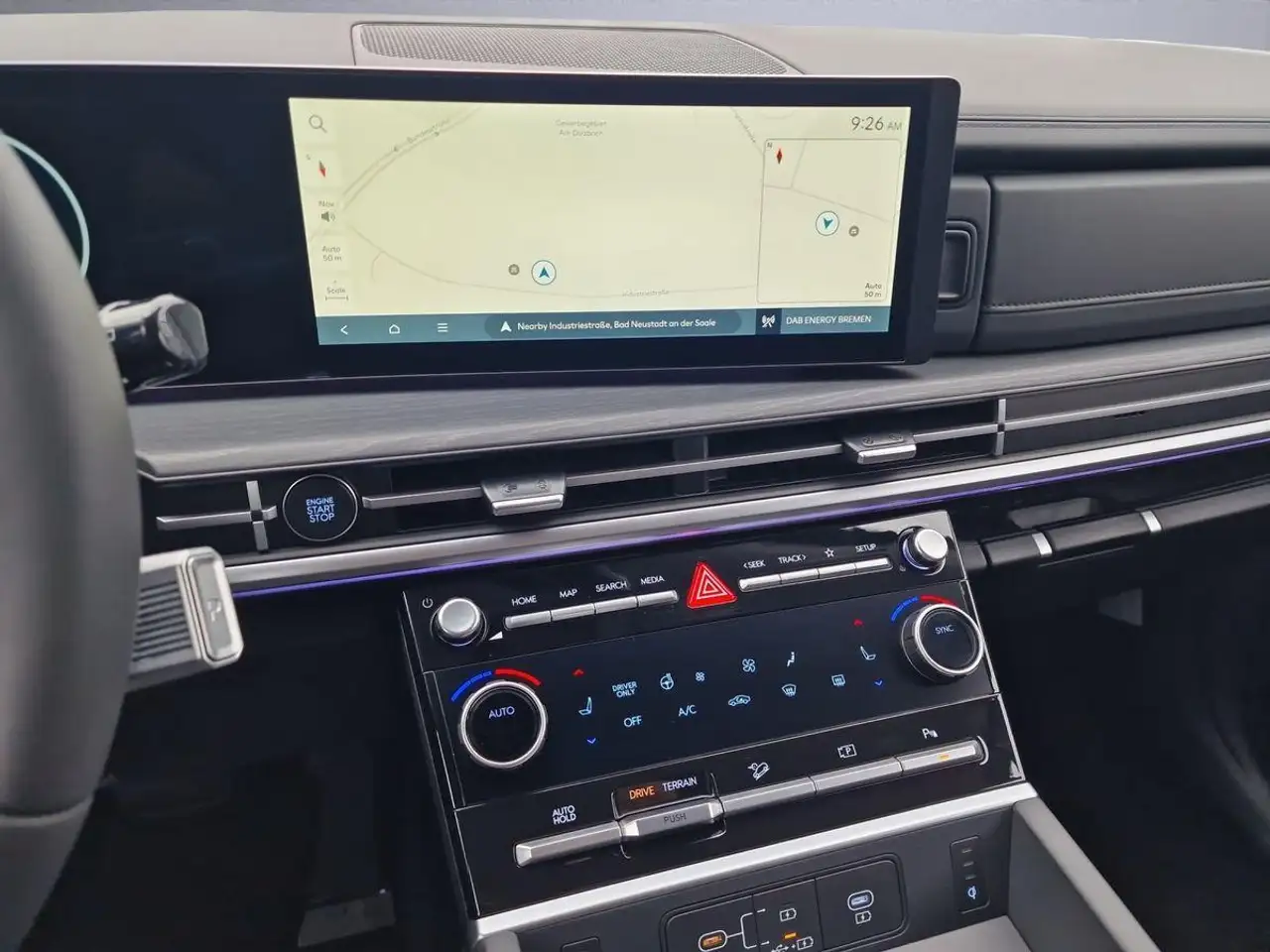 Hyundai SANTA FE HEV I SIGNATURE I 4WD I DCT I HEAD-UP I NAVI I 360 — Galería del vehículo 12