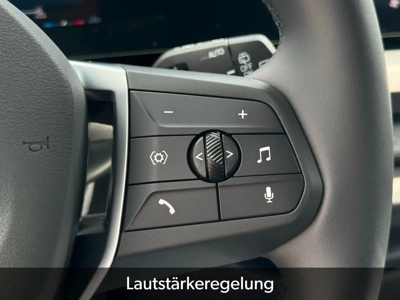 BMW 120 i Aut. Adap. LED CAM SHZ LHZ KZG CarPlay — Galería del vehículo 18