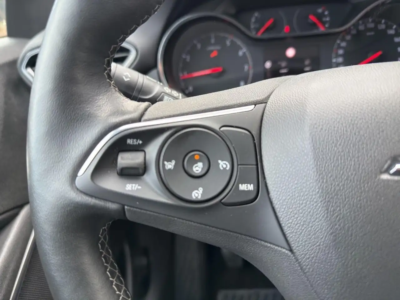 Opel Crossland X Crossland 1.2 (X) Enjoy|KAM|SHZG|TEMP|ALLWETTER| — Galería del vehículo 27