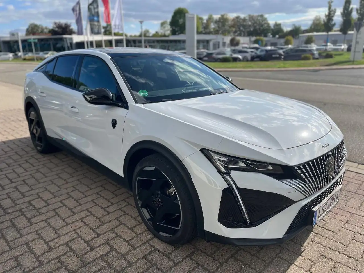 Peugeot 408 408 GT Hybrid 225 +Vollleder+FOCAL+SDach+NightVi — Galería del vehículo 2