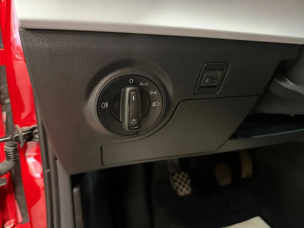SEAT Ibiza 1.0 TSI STYLE EDITION LED+APP+GRA+PDC+VC — Galería del vehículo 17