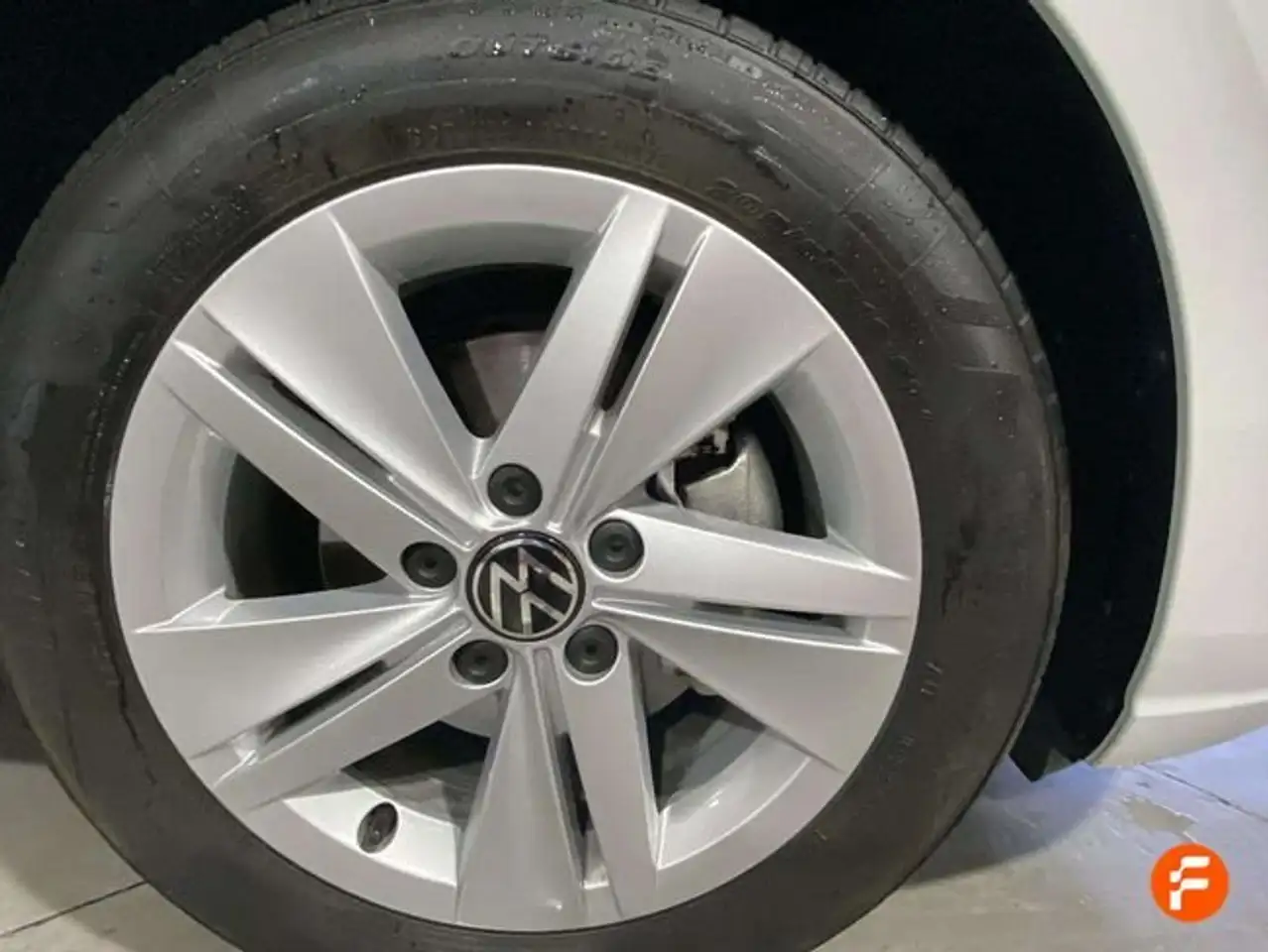 Volkswagen Golf 2.0TDI DSG 85kW — Galería del vehículo 23