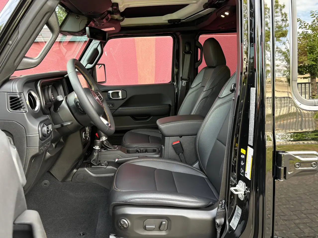 Jeep Wrangler UNLIMITED SAHARA 2.0 T-GDI AWD FACELIFT HARDTOP LEDER KAMERA TOP* — Vehicle gallery 9