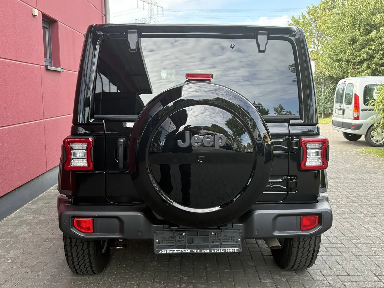 Jeep Wrangler UNLIMITED SAHARA 2.0 T-GDI AWD FACELIFT HARDTOP LEDER KAMERA TOP* — Vehicle gallery 4