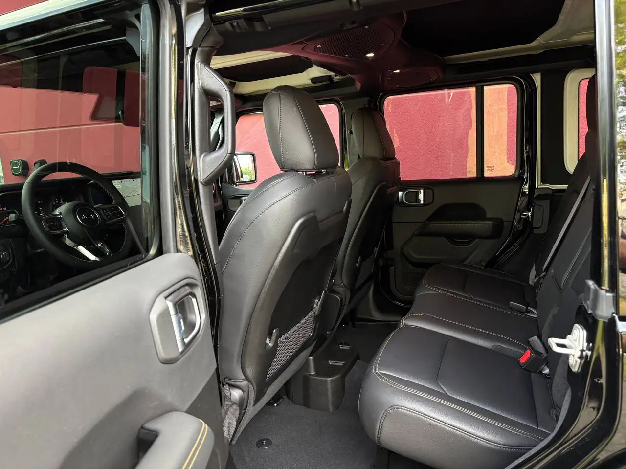 Jeep Wrangler UNLIMITED SAHARA 2.0 T-GDI AWD FACELIFT HARDTOP LEDER KAMERA TOP* — Vehicle gallery 20